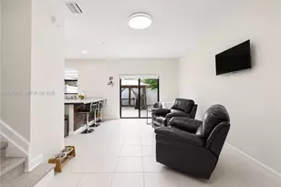 10604 W 33rd Ln, Hialeah, FL 33018 - Photo 5