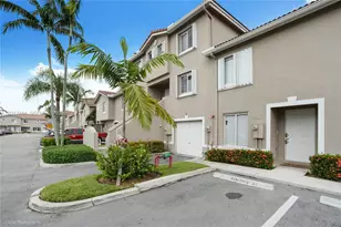 221 Riviera Cir, Weston, FL 33326 - Photo 1