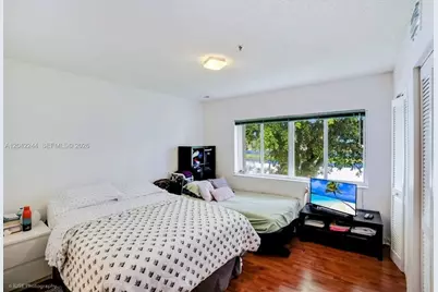 221 Riviera Cir, Weston, FL 33326 - Photo 9