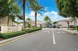221 Riviera Cir, Weston, FL 33326 - Photo 3