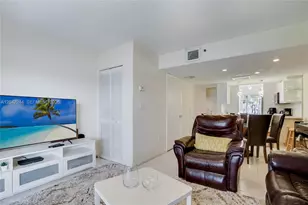 221 Riviera Cir, Weston, FL 33326 - Photo 5
