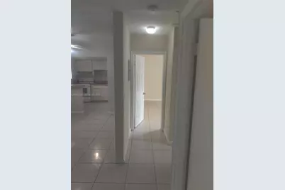 844 SW 10th St #3, Hallandale Beach, FL 33009 - Photo 11