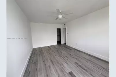 7545 E Treasure Dr #9H, North Bay Village, FL 33141 - Photo 21