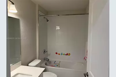 1057 NW 5th St, Florida City, FL 33034 - Photo 9
