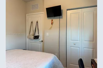 1057 NW 5th St, Florida City, FL 33034 - Photo 15