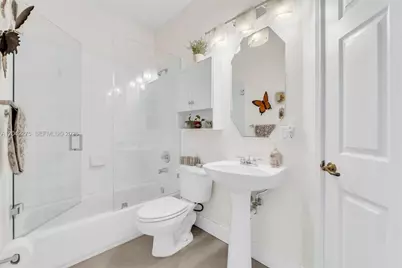 5570 NW 107th Ave #916, Doral, FL 33178 - Photo 7