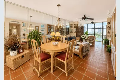 1000 Parkview Dr #726, Hallandale Beach, FL 33009 - Photo 5