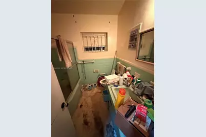 16225 NE 2nd Ave, Miami, FL 33162 - Photo 11