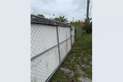 16225 NE 2nd Ave, Miami, FL 33162 - Photo 3