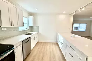9602 NW 80th Pl, Tamarac, FL 33321 - Photo 9