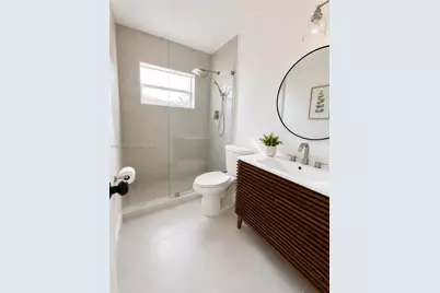 9602 NW 80th Pl, Tamarac, FL 33321 - Photo 23