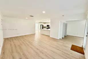9602 NW 80th Pl, Tamarac, FL 33321 - Photo 5