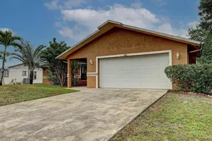1925 SE Floresta Dr, Port Saint Lucie, FL 34983 - Photo 1