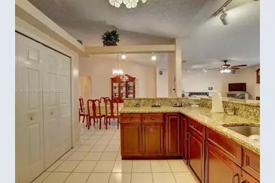 1925 SE Floresta Dr, Port Saint Lucie, FL 34983 - Photo 17