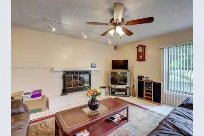 1925 SE Floresta Dr, Port Saint Lucie, FL 34983 - Photo 15
