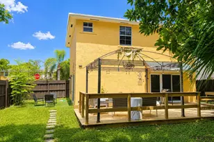 5788 Woodland Point Dr, Tamarac, FL 33319 - Photo 3