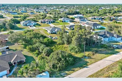 394 Palencia Ave, Lehigh Acres, FL 33974 - Photo 9