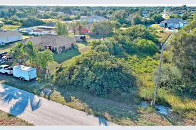394 Palencia Ave, Lehigh Acres, FL 33974 - Photo 5