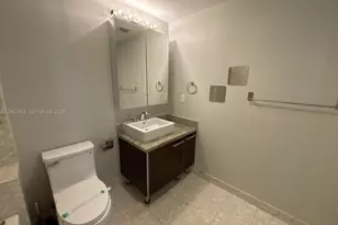 185 SW 7th St, Miami, FL 33130 - Photo 5