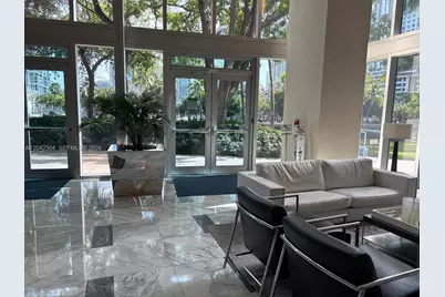 185 SW 7th St #1410, Miami, FL 33130 - Photo 3