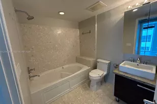 185 SW 7th St, Miami, FL 33130 - Photo 7