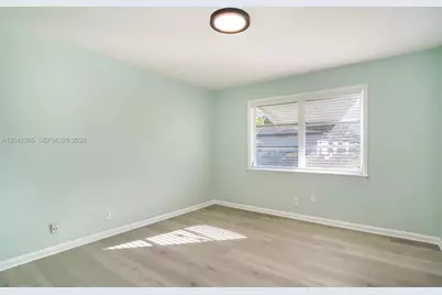 560 High Point Dr #D, Delray Beach, FL 33445 - Photo 15