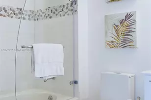 950 Brickell Bay Dr, Miami, FL 33131 - Photo 21