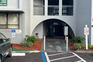 1950 N Congress Ave, West Palm Beach, FL 33401 - Photo 1