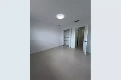 1551 W Okeechobee Rd #9, Hialeah, FL 33010 - Photo 11