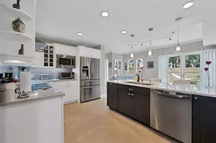 18345 NE 30th Pl, Aventura, FL 33160 - Photo 9