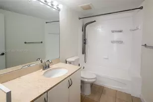1750 N Bayshore Dr, Miami, FL 33132 - Photo 15