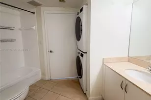 1750 N Bayshore Dr, Miami, FL 33132 - Photo 21
