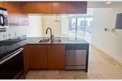 1750 N Bayshore Dr #1814, Miami, FL 33132 - Photo 7