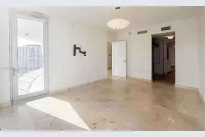 1750 N Bayshore Dr #1814, Miami, FL 33132 - Photo 11