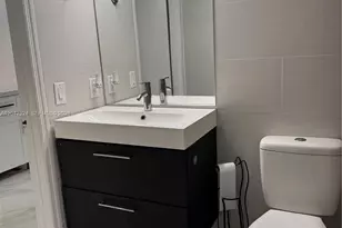 18830 NW 57th Ave, Hialeah, FL 33015 - Photo 5