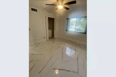 403 Lakeview Dr #106, Weston, FL 33326 - Photo 5