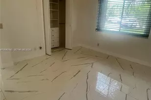 403 Lakeview Dr, Weston, FL 33326 - Photo 5