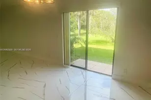 403 Lakeview Dr, Weston, FL 33326 - Photo 9