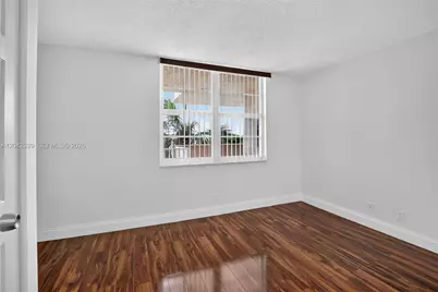 250 Jacaranda Dr #411, Plantation, FL 33324 - Photo 23