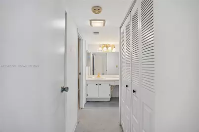 20301 W Country Club Dr #2122, Aventura, FL 33180 - Photo 11