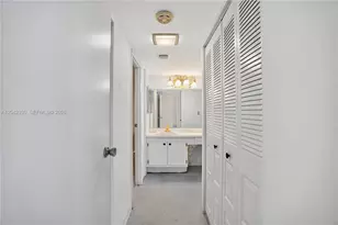 20301 W Country Club Dr, Aventura, FL 33180 - Photo 11