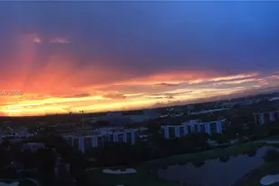 20301 W Country Club Dr, Aventura, FL 33180 - Photo 3