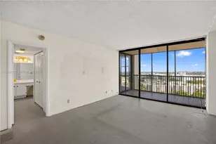 20301 W Country Club Dr, Aventura, FL 33180 - Photo 5