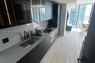 20 NE 11th St, Miami, FL 33132 - Photo 9