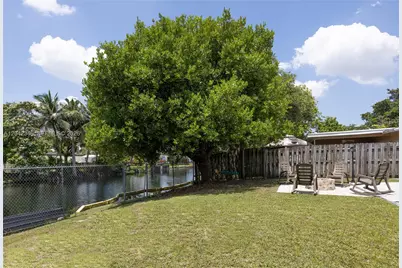 8350 NW 27th Pl, Sunrise, FL 33322 - Photo 25