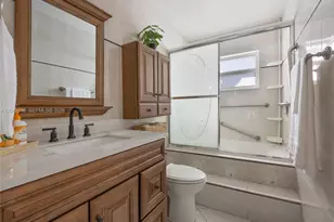8350 NW 27th Pl, Sunrise, FL 33322 - Photo 15