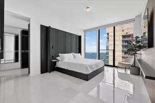 20 NE 11th St, Miami, FL 33132 - Photo 5