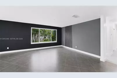 121 NE 18th St, Homestead, FL 33030 - Photo 15