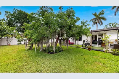121 NE 18th St, Homestead, FL 33030 - Photo 59