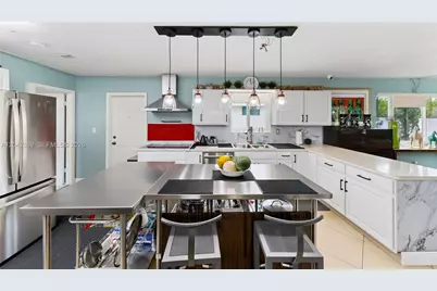 121 NE 18th St, Homestead, FL 33030 - Photo 23